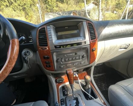 Серый Тойота Ленд Крузер 100, объемом двигателя 4.7 л и пробегом 370 тыс. км за 13500 $, фото 7 на Automoto.ua