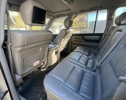 Серый Тойота Ленд Крузер 100, объемом двигателя 4.7 л и пробегом 370 тыс. км за 13500 $, фото 5 на Automoto.ua