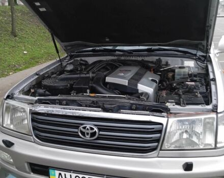 Серый Тойота Ленд Крузер 100, объемом двигателя 4.7 л и пробегом 291 тыс. км за 16199 $, фото 13 на Automoto.ua