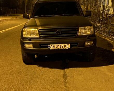 Серый Тойота Ленд Крузер 100, объемом двигателя 4.7 л и пробегом 415 тыс. км за 13000 $, фото 3 на Automoto.ua