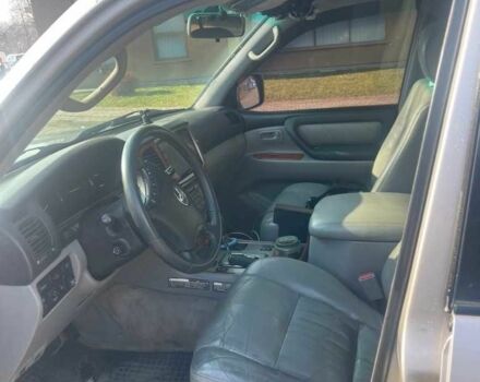 Серый Тойота Ленд Крузер 100, объемом двигателя 4.7 л и пробегом 333 тыс. км за 14800 $, фото 5 на Automoto.ua