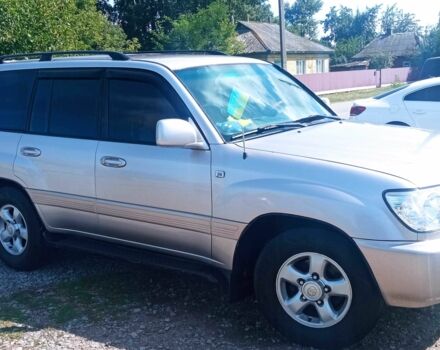 Серый Тойота Ленд Крузер 100, объемом двигателя 4.7 л и пробегом 430 тыс. км за 11200 $, фото 2 на Automoto.ua