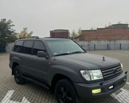 Серый Тойота Ленд Крузер 100, объемом двигателя 0 л и пробегом 275 тыс. км за 11300 $, фото 3 на Automoto.ua