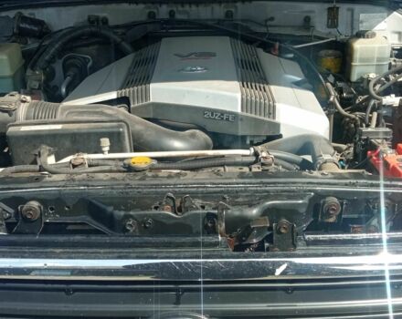 Серый Тойота Ленд Крузер 100, объемом двигателя 4.7 л и пробегом 430 тыс. км за 11200 $, фото 4 на Automoto.ua