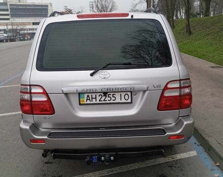 Серый Тойота Ленд Крузер 100, объемом двигателя 4.7 л и пробегом 291 тыс. км за 16199 $, фото 3 на Automoto.ua