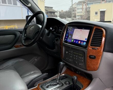 Серый Тойота Ленд Крузер 100, объемом двигателя 4.7 л и пробегом 377 тыс. км за 9500 $, фото 17 на Automoto.ua