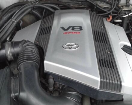 Серый Тойота Ленд Крузер 100, объемом двигателя 4.7 л и пробегом 291 тыс. км за 16199 $, фото 14 на Automoto.ua