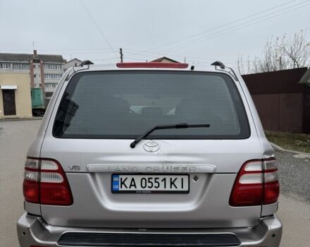 Серый Тойота Ленд Крузер 100, объемом двигателя 4.7 л и пробегом 377 тыс. км за 9500 $, фото 6 на Automoto.ua