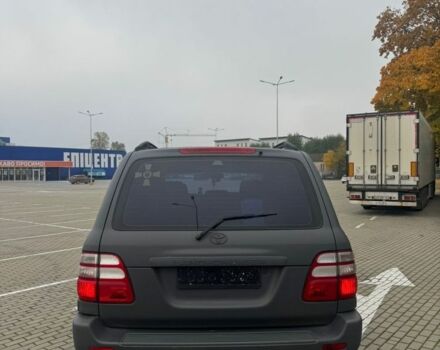 Серый Тойота Ленд Крузер 100, объемом двигателя 0 л и пробегом 275 тыс. км за 11300 $, фото 4 на Automoto.ua