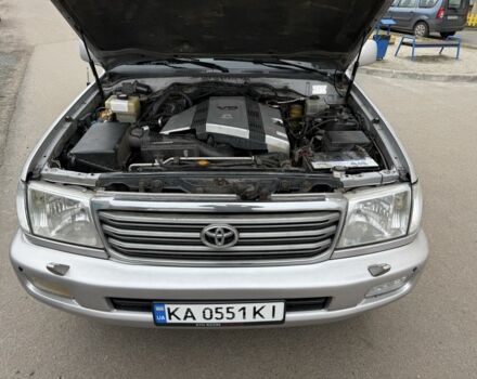 Серый Тойота Ленд Крузер 100, объемом двигателя 4.7 л и пробегом 377 тыс. км за 9500 $, фото 11 на Automoto.ua