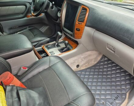 Серый Тойота Ленд Крузер 100, объемом двигателя 4.2 л и пробегом 453 тыс. км за 16500 $, фото 20 на Automoto.ua