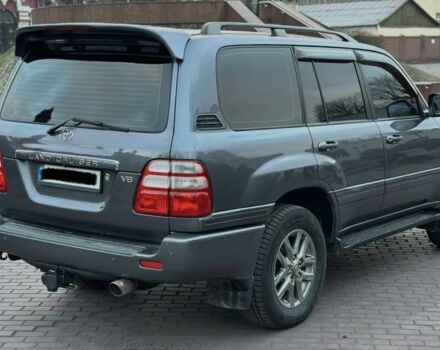 Серый Тойота Ленд Крузер 100, объемом двигателя 4.7 л и пробегом 440 тыс. км за 12500 $, фото 4 на Automoto.ua