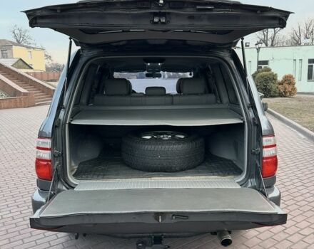 Серый Тойота Ленд Крузер 100, объемом двигателя 4.7 л и пробегом 440 тыс. км за 12500 $, фото 20 на Automoto.ua