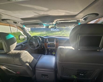 Серый Тойота Ленд Крузер 100, объемом двигателя 4.7 л и пробегом 265 тыс. км за 16700 $, фото 14 на Automoto.ua