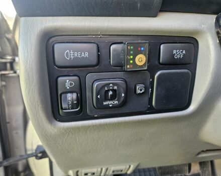 Серый Тойота Ленд Крузер 100, объемом двигателя 4.7 л и пробегом 265 тыс. км за 16700 $, фото 22 на Automoto.ua