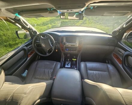 Серый Тойота Ленд Крузер 100, объемом двигателя 4.7 л и пробегом 265 тыс. км за 16700 $, фото 19 на Automoto.ua