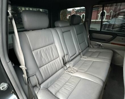 Серый Тойота Ленд Крузер 100, объемом двигателя 4.7 л и пробегом 440 тыс. км за 12500 $, фото 12 на Automoto.ua