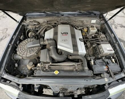 Серый Тойота Ленд Крузер 100, объемом двигателя 4.7 л и пробегом 440 тыс. км за 12500 $, фото 21 на Automoto.ua