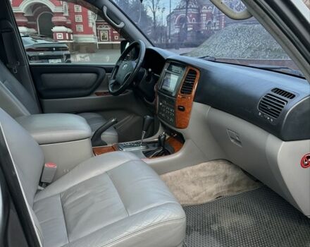 Серый Тойота Ленд Крузер 100, объемом двигателя 4.7 л и пробегом 440 тыс. км за 12500 $, фото 10 на Automoto.ua