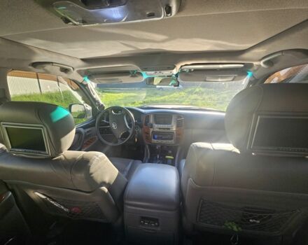 Серый Тойота Ленд Крузер 100, объемом двигателя 4.7 л и пробегом 265 тыс. км за 16700 $, фото 15 на Automoto.ua