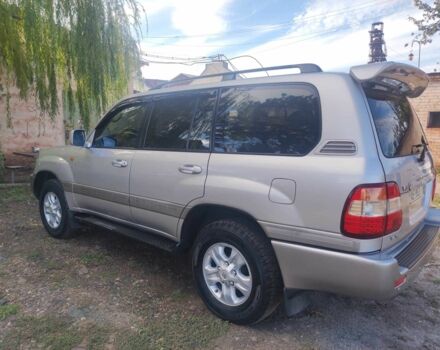 Серый Тойота Ленд Крузер 100, объемом двигателя 4.7 л и пробегом 343 тыс. км за 16900 $, фото 4 на Automoto.ua