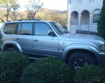 Серый Тойота Ленд Крузер 100, объемом двигателя 2.8 л и пробегом 210 тыс. км за 9999 $, фото 3 на Automoto.ua