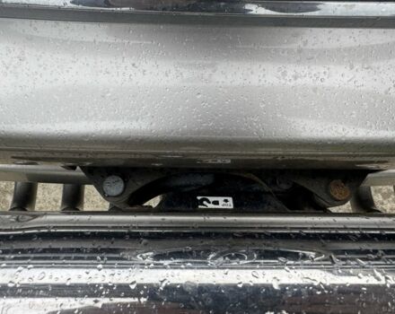 Серый Тойота Ленд Крузер 100, объемом двигателя 4.7 л и пробегом 335 тыс. км за 26500 $, фото 16 на Automoto.ua