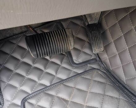 Серый Тойота Ленд Крузер 100, объемом двигателя 4.2 л и пробегом 363 тыс. км за 23500 $, фото 20 на Automoto.ua