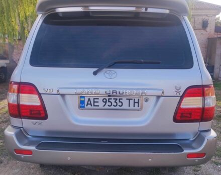 Серый Тойота Ленд Крузер 100, объемом двигателя 4.7 л и пробегом 343 тыс. км за 16900 $, фото 3 на Automoto.ua