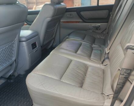 Серый Тойота Ленд Крузер 100, объемом двигателя 4.7 л и пробегом 343 тыс. км за 16900 $, фото 7 на Automoto.ua