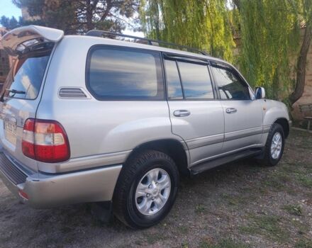 Серый Тойота Ленд Крузер 100, объемом двигателя 4.7 л и пробегом 343 тыс. км за 16900 $, фото 2 на Automoto.ua