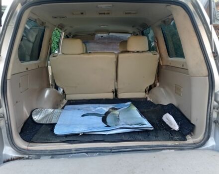 Серый Тойота Ленд Крузер 100, объемом двигателя 2.8 л и пробегом 210 тыс. км за 9999 $, фото 7 на Automoto.ua