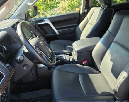 Серый Тойота Ленд Крузер 100, объемом двигателя 2.8 л и пробегом 12 тыс. км за 32000 $, фото 8 на Automoto.ua