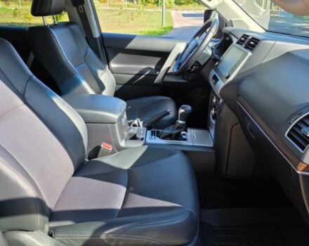 Серый Тойота Ленд Крузер 100, объемом двигателя 2.8 л и пробегом 12 тыс. км за 32000 $, фото 9 на Automoto.ua