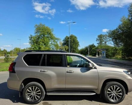 Серый Тойота Ленд Крузер 100, объемом двигателя 2.8 л и пробегом 12 тыс. км за 32000 $, фото 3 на Automoto.ua