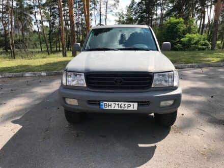 Тойота Ленд Крузер 100 1999 в Харькове на Automoto.ua Серый Тойота Ленд Крузер 100, объемом двигателя 4.2 л и пробегом 1000 тыс. км за 12500 $, фото 1 на Automoto.ua