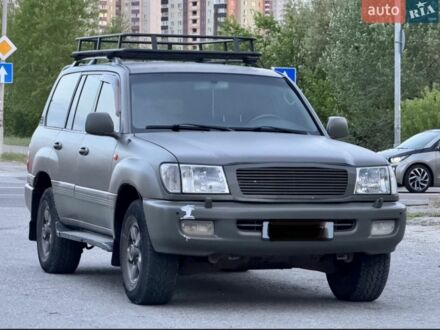 Тойота Ленд Крузер 100 2000 в Киеве на Automoto.ua Серый Тойота Ленд Крузер 100, объемом двигателя 4.7 л и пробегом 372 тыс. км за 9900 $, фото 1 на Automoto.ua