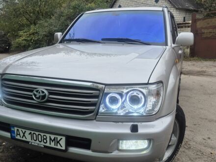 Серый Тойота Ленд Крузер 100, объемом двигателя 4.2 л и пробегом 437 тыс. км за 18800 $, фото 1 на Automoto.ua