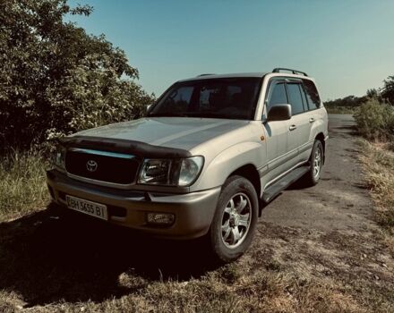 Серый Тойота Ленд Крузер 100, объемом двигателя 4.7 л и пробегом 320 тыс. км за 15000 $, фото 1 на Automoto.ua