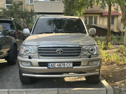Сірий Тойота Ленд Крузер 100, об'ємом двигуна 4.7 л та пробігом 480 тис. км за 12000 $, фото 1 на Automoto.ua