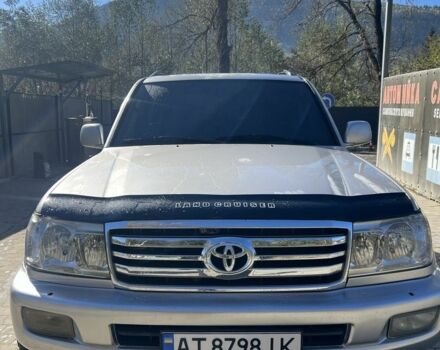 Серый Тойота Ленд Крузер 100, объемом двигателя 4.7 л и пробегом 370 тыс. км за 13500 $, фото 1 на Automoto.ua