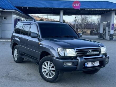Тойота Ленд Крузер 100 2003 у Рахове на Automoto.ua Сірий Тойота Ленд Крузер 100, об'ємом двигуна 4.7 л та пробігом 350 тис. км за 13500 $, фото 1 на Automoto.ua