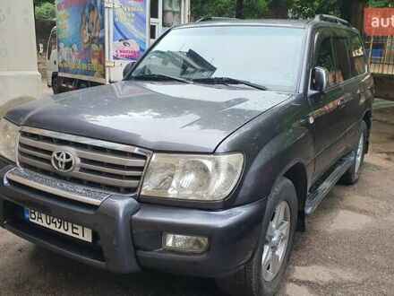 Тойота Ленд Крузер 100 2003 в Кропивницком (Кировограде) на Automoto.ua Серый Тойота Ленд Крузер 100, объемом двигателя 4.7 л и пробегом 426 тыс. км за 20000 $, фото 1 на Automoto.ua