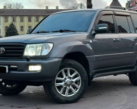 Серый Тойота Ленд Крузер 100, объемом двигателя 4.7 л и пробегом 435 тыс. км за 11999 $, фото 1 на Automoto.ua