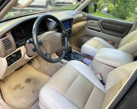 Зеленый Тойота Ленд Крузер 100, объемом двигателя 4.7 л и пробегом 400 тыс. км за 8800 $, фото 8 на Automoto.ua