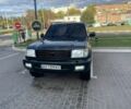 Зеленый Тойота Ленд Крузер 100, объемом двигателя 4.7 л и пробегом 300 тыс. км за 12000 $, фото 1 на Automoto.ua