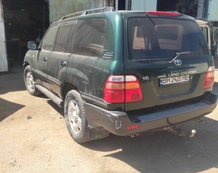 Зеленый Тойота Ленд Крузер 100, объемом двигателя 4.7 л и пробегом 300 тыс. км за 8600 $, фото 3 на Automoto.ua
