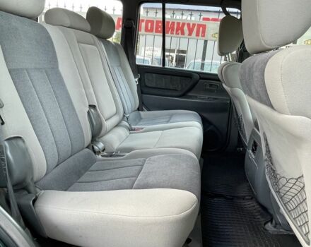 Зеленый Тойота Ленд Крузер 100, объемом двигателя 4.2 л и пробегом 366 тыс. км за 13500 $, фото 7 на Automoto.ua