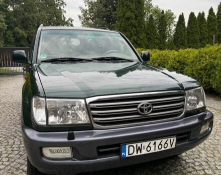 Зеленый Тойота Ленд Крузер 100, объемом двигателя 0 л и пробегом 327 тыс. км за 3300 $, фото 1 на Automoto.ua