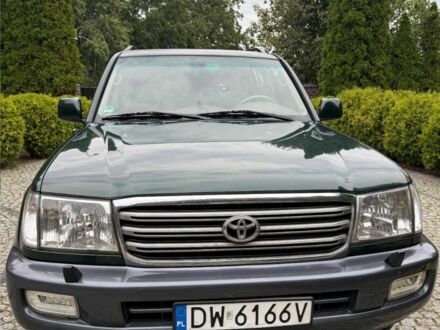 Зеленый Тойота Ленд Крузер 100, объемом двигателя 0 л и пробегом 327 тыс. км за 3300 $, фото 1 на Automoto.ua